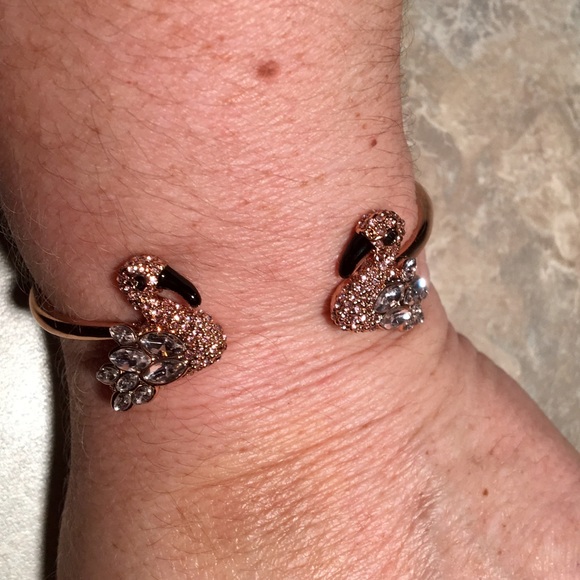 Kate Spade ♠️ Pink Pave Crystal Flamingo Bracelet - Picture 5 of 7